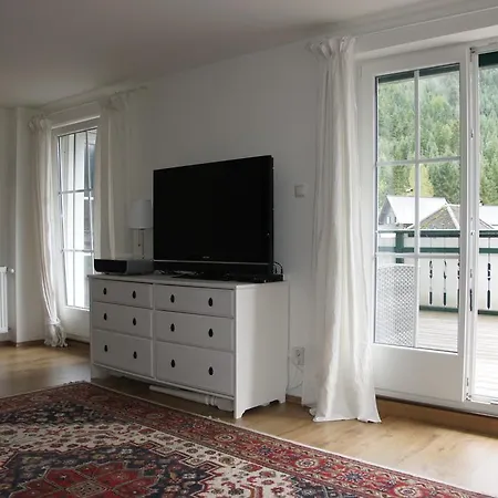 Gamsjaeger シャレー ゴーザウ